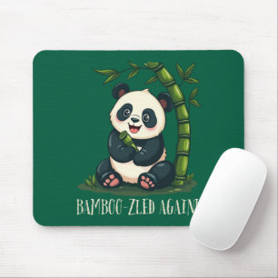 Mousepad Adorável Panda Hugging Bamboo - Cartoon Verde