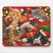 Adorável Rato de Natal com Gatinhos Brincalhões