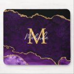 Mousepad Agato de mármore roxo e Dourado<br><div class="desc">Esta plataforma de mouse apresenta um fundo de mármore agado elegante e glamouroso com detalhes geodésicos de gemstone e sotaques dourados falsos. O monograma combina o guião manuscrito e as fontes sans serif modernas para um aspecto elegante e sofisticado. Isso fará o presente ideal, pois ele pode ser personalizado com...</div>