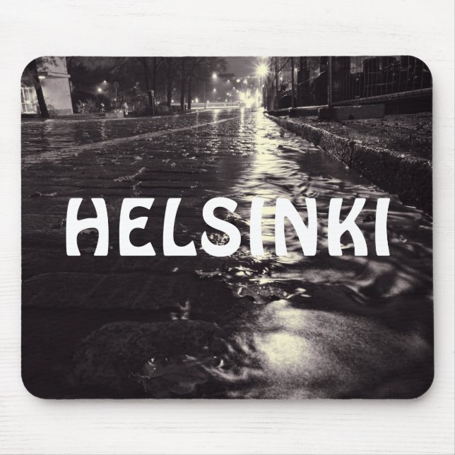 Mousepad Água da chuva que flui nas ruas de Helsínquia (Frente)
