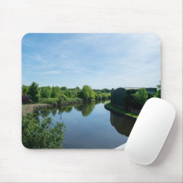 Mousepad Águas Tranquilas à Beira do Rio em Wakefield Water