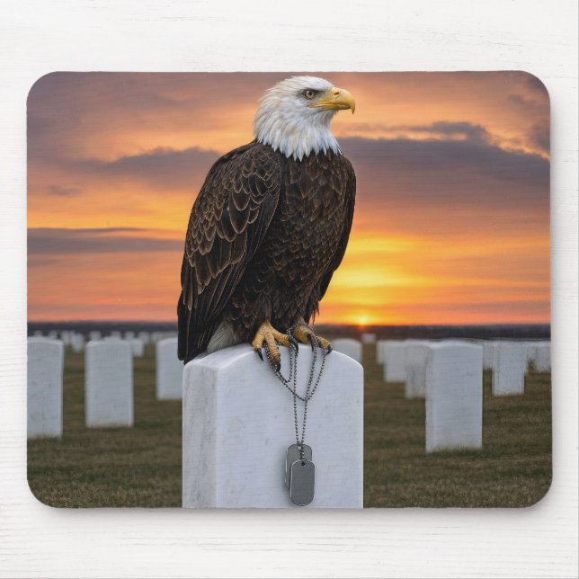 Mousepad Águia-careca em uma lápide com identificação milit (Frente)