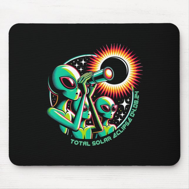 Mousepad Alienígena Total de Eclipse Solar 4.08.2024 Roupa (Frente)