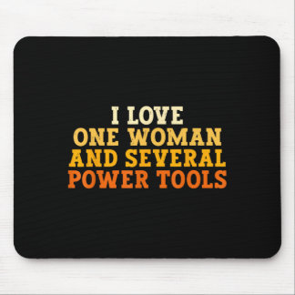 Mousepad Ame Uma Mulher E Várias Ferramentas Elétricas Dive