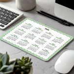 Mousepad Ano de Cheio de 2025 - Ano civil VERDE<br><div class="desc">Púrpura, preta e branca — um mínimo e básico Mousepad de Calendário de 12 meses de 2025, com um fundo branco limpo, uma borda ondulada verde de na moda mint e sotaques pretos elegantes. Este design oferece uma aparência moderna perfeita para o escritório doméstico, um presente pensativo, mas simples, para...</div>