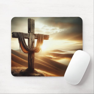 Mousepad Antiga Cruz de Madeira em um morro