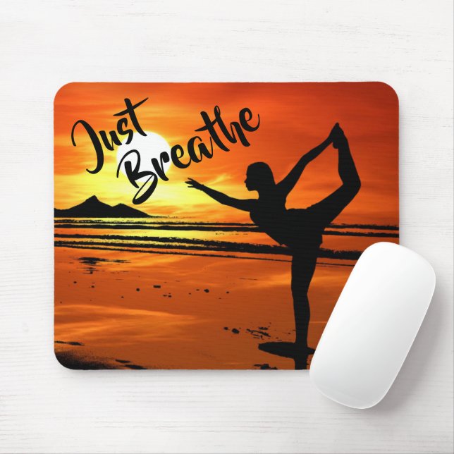 Mousepad Apenas respire a pose calma da ioga na praia no (Com mouse)