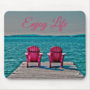 Mousepad Aprecie a vida nas cadeiras rústicas de Adirondac
