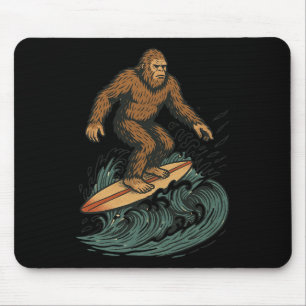 Mousepad Arte de Criptídeo de Praia Retro de Bigfoot Surfan
