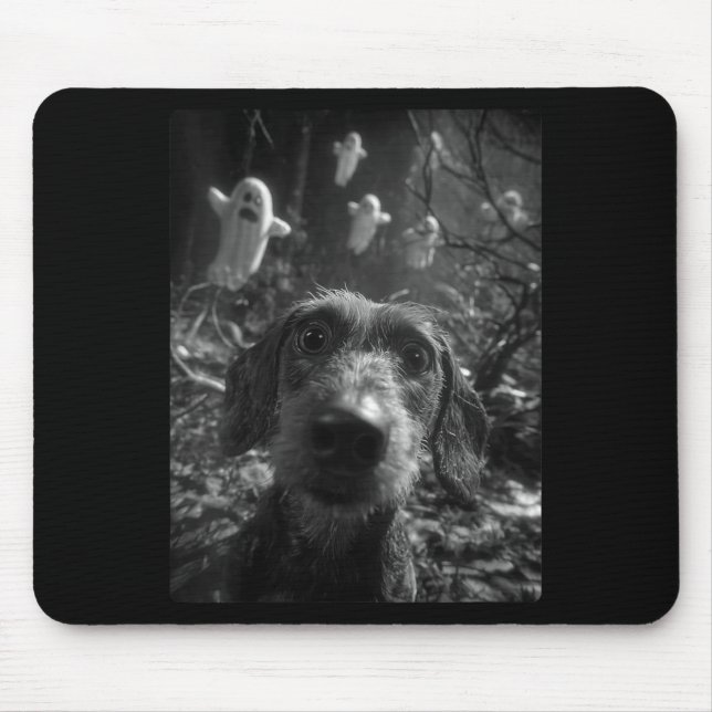 Mousepad Auto-retrato de Dachshund Feminino com Fantasmas F (Frente)