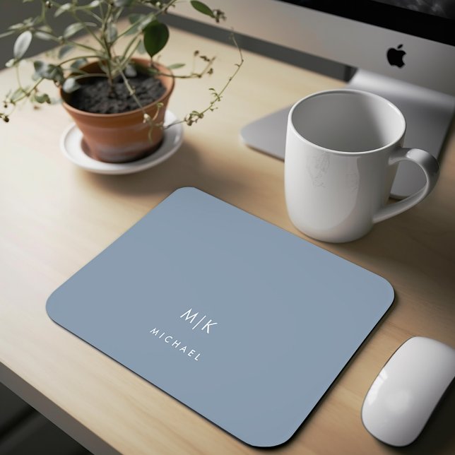 Mousepad Azul empoeirado | Monograma moderno (A dusty blue, modern and minimalist mousepad with your monogram or initials)