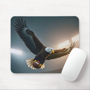 Mousepad Bald Eagle voando com futebol