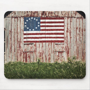 Mousepad Bandeira americana pintada no celeiro