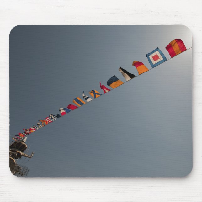 Mousepad Bandeiras voam sobre o convés do USS Iwo Jima (Frente)