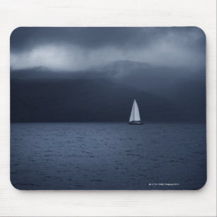 Mousepad Barco de navigação no clima de tempestade no