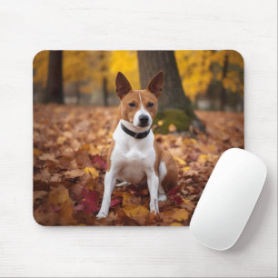 Mousepad Basenji no outono deixa cair inspiração