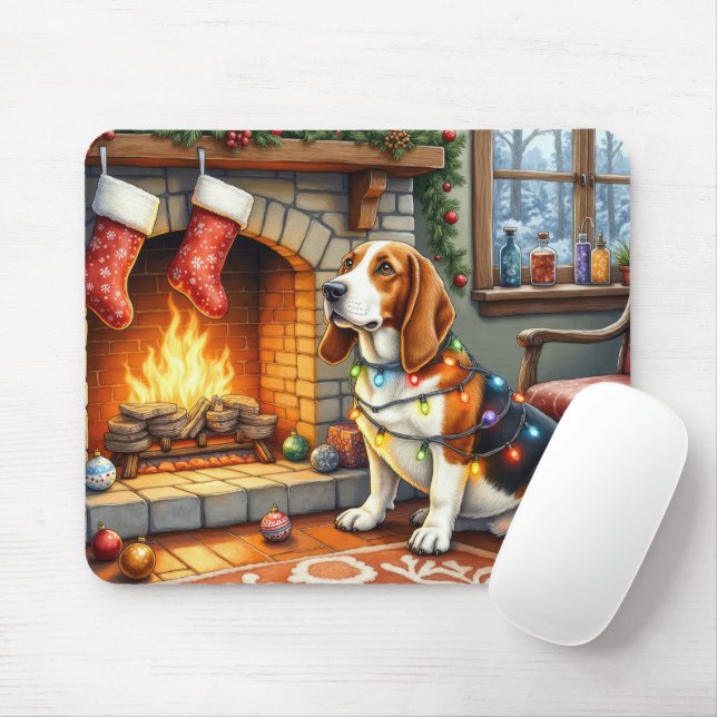 Mousepad Basset Hound Fireplace with Christmas Lights (Com mouse)