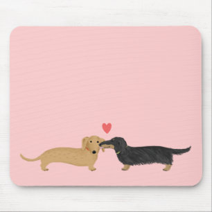 Mousepad Beijo de Dachshund com Coração em Rosa