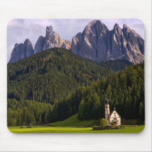 Mousepad Bela igreja isolada e solitária chamada Rainui 2