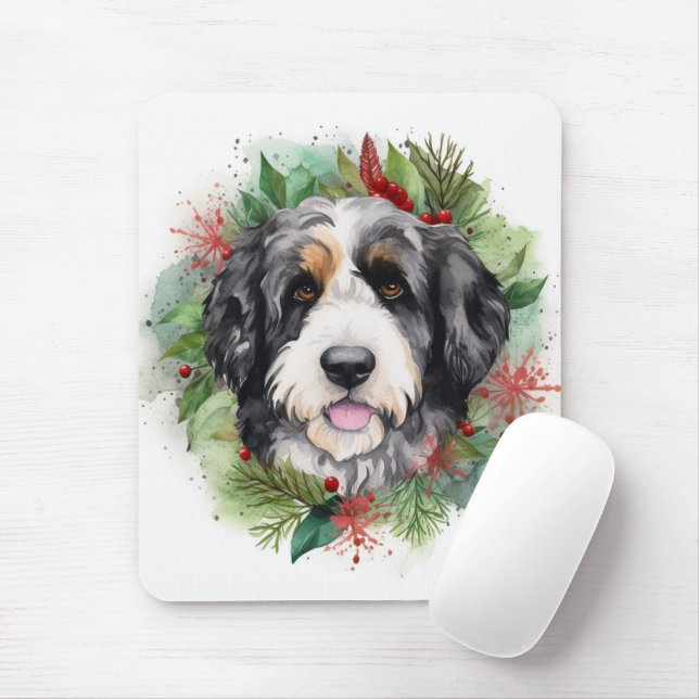 Mousepad Bernedoodle Christmas Wreath Festivo Pup (Com mouse)