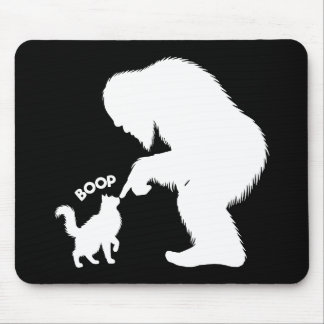 Mousepad Bigfoot Playful Long Haired Cat Boop