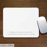 Mousepad Bloco de Mouse Tipográfico Simples, Branco e Doura<br><div class="desc">Elevem seu espaço de trabalho com nosso Simple White e Dourado Mousepad Tipográfico. Este elegante e funcional mouse apresenta tipografia clássica em um design limpo e profissional. É perfeito para adicionar um toque de sofisticação à sua mesa e, ao mesmo tempo, garantir um controle preciso do mouse. Atualize a configuração...</div>