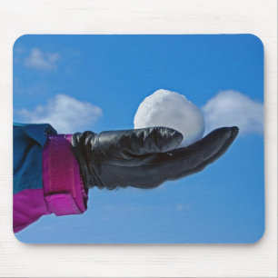 Mousepad bola de neve na mão da luva