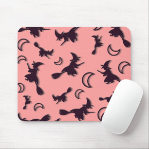 Mousepad Bruxa voadora entre meia lua na noite de Halloween