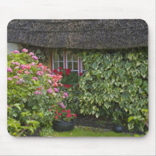 Mousepad Cabana com telhado de colmo, Adare, Condado de Lim