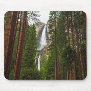 Mousepad Cachoeira de Yosemite através da Floresta