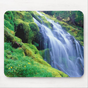 Mousepad Cachoeira Proxy nas Cascatas centrais de Oregon.