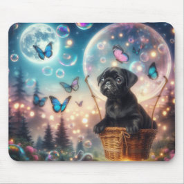 Mousepad Cachorrinho Pug Sonhador com Borboletas e Bolhas d