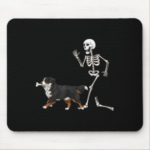 Mousepad Cachorro E Esqueleto Da Montanha Bernese Dia de as