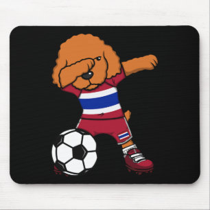 Mousepad Cachorro Poodle Dabbing Camisa de Fã de Futebol da