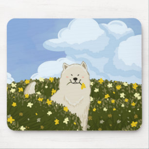 Mousepad Cachorro Samoyed Fofo em Campo de Flores Amarelas