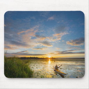 Mousepad Caiaque masculino remando caiaque marinho em águas