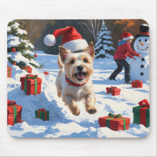 Mousepad Cairn Terrier Correndo na Neve com Chapéu de Natal