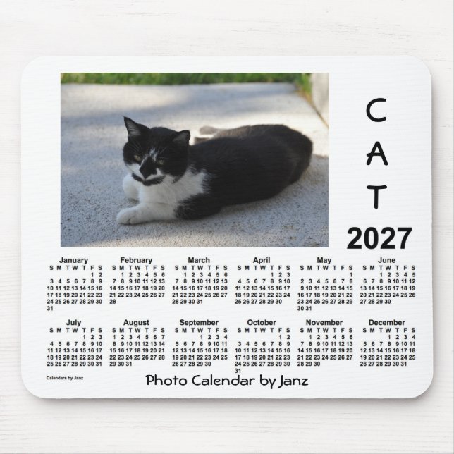 Mousepad Calendário de Foto de Gato Sassy 2027 por Janz (Frente)