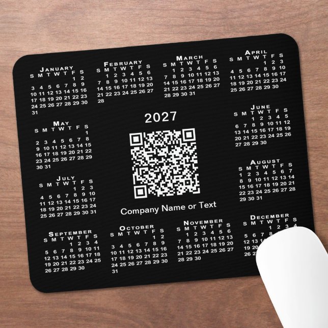 Mousepad Calendário Empresarial QR Code Preto Simples 2027 (Simple 2027 Calendar Business QR Code Black Mouse Pad in situ)