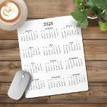 Mousepad Calendário moderno minimalista preto e branco de 2<br><div class="desc">🌟 Este é para 2025 🌟 2025 o moderno Calendário Simples Preto e Branco Mouse com um calendário simples e minimalista. Este é um simples preto e branco,  mas as cores são todas personalizáveis. Entre em contato conosco em cedarandstring@gmail.com se precisar de assistência com o design ou produtos correspondentes.</div>