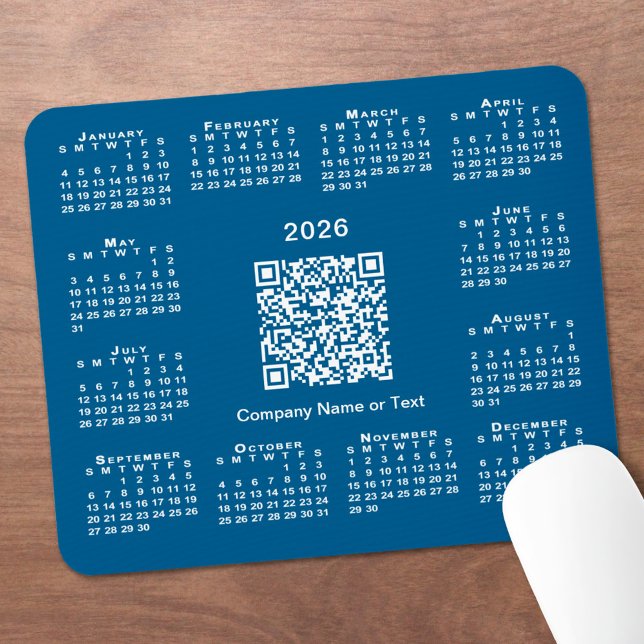 Mousepad Calendário Simples de 2026 Código QR Empresarial e (Simple 2026 Calendar Business QR Code on Blue Mouse Pad, in situ)
