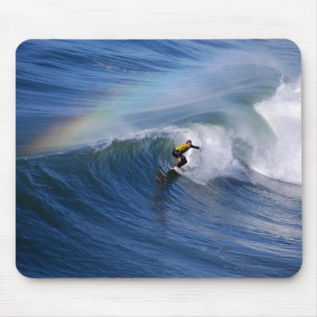 Mousepad Califórnia Surfer Sob Um Bloco De Arco-Íris (Frente)