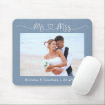 Mousepad Calliografia Heart Sr. Wedding Dusty Blue<br><div class="desc">Manuscrito de Caligrafia Simples Moderno e Minimalista,  Sr. e Sra. Noiva de Casamento Coração e Pad de Foto do Mouse - Azul Dusty</div>