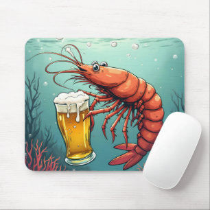 Mousepad Camarão segurando um copo de cerveja