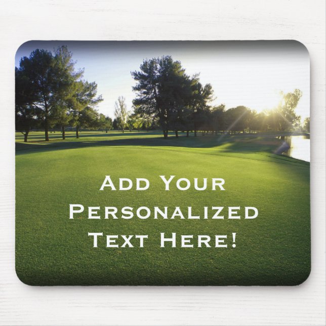 Mousepad Campo de golfe verde no alvorecer (Frente)
