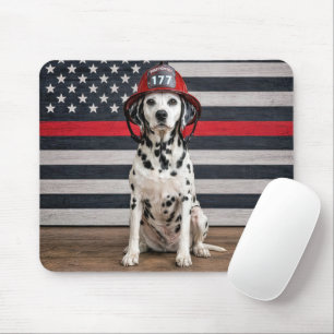 Mousepad Cão Dalmata Vestindo um Capacete de Bombeiro