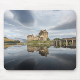 Mousepad Castelo de Eilean Donan com reflexão em Scotland