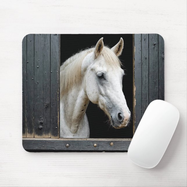 Mousepad Cavalo Branco numa Janela Estável (Com mouse)