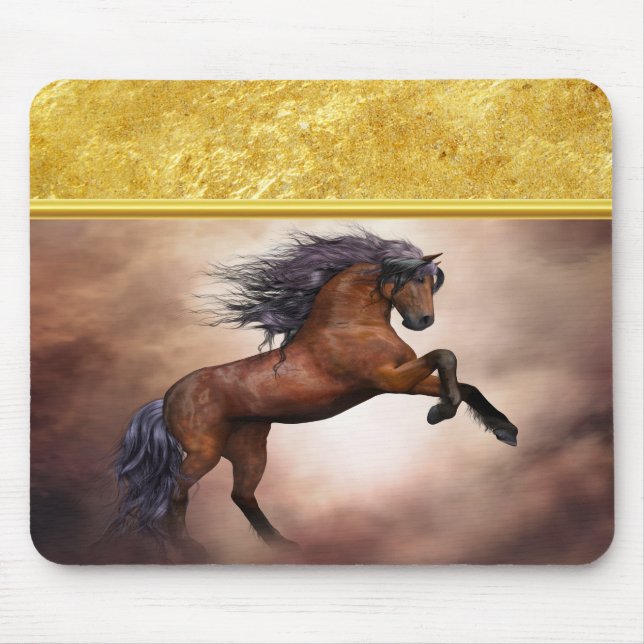 Mousepad Cavalo castanho da Frísia que se cria com nuvens n (Frente)