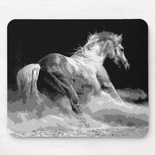 Mousepad Cavalo Negro e Branco em Ação